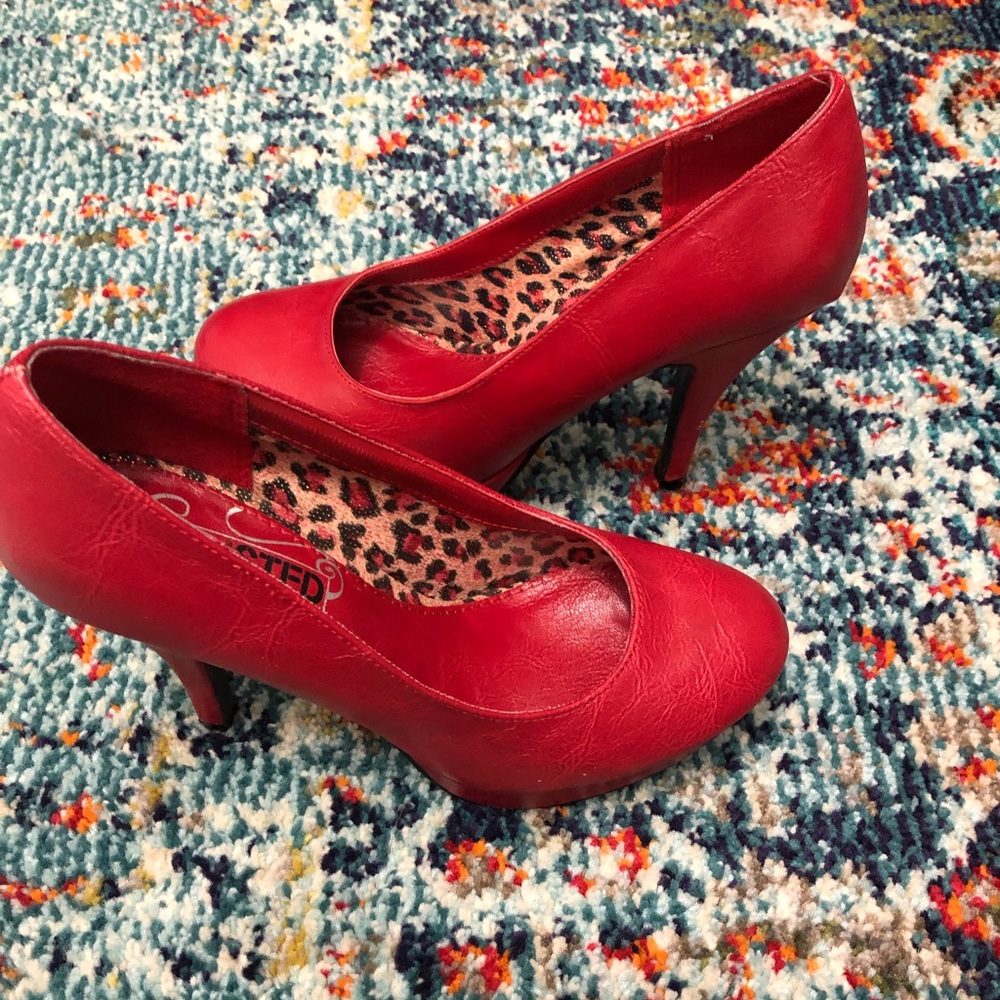 Kenneth Cole Unlisted Red Heels